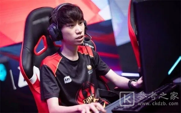 LOL：Uzi被Doinb明示复出，去哪个队都定下来了，下赛季原地起飞